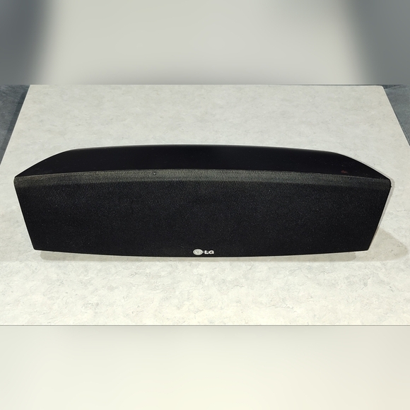 LG HOME THEATER SURROUND SOUND SYSTEM CENTER CHANNEL SPEAKER 4ohm 310W SH93PA-C - Picture 4 of 9